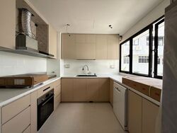 First Street (D15), Terrace #637373991